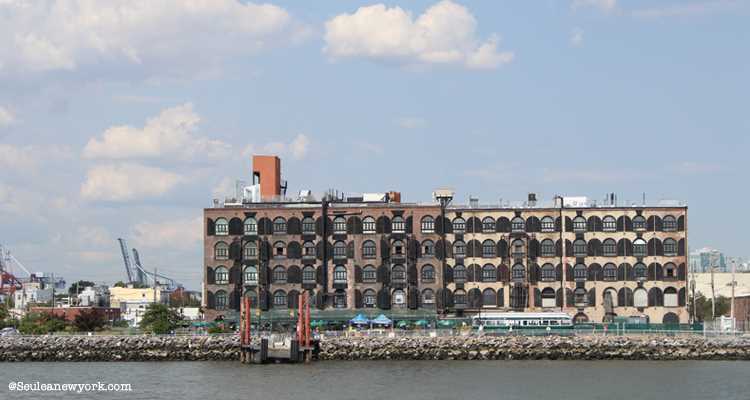 Red Hook en Water Taxi